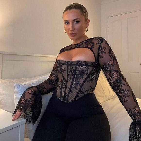 House of CB ‘Brielle’ Black Lace Peplum Sleeve Corset Top - Picture 10 of 12